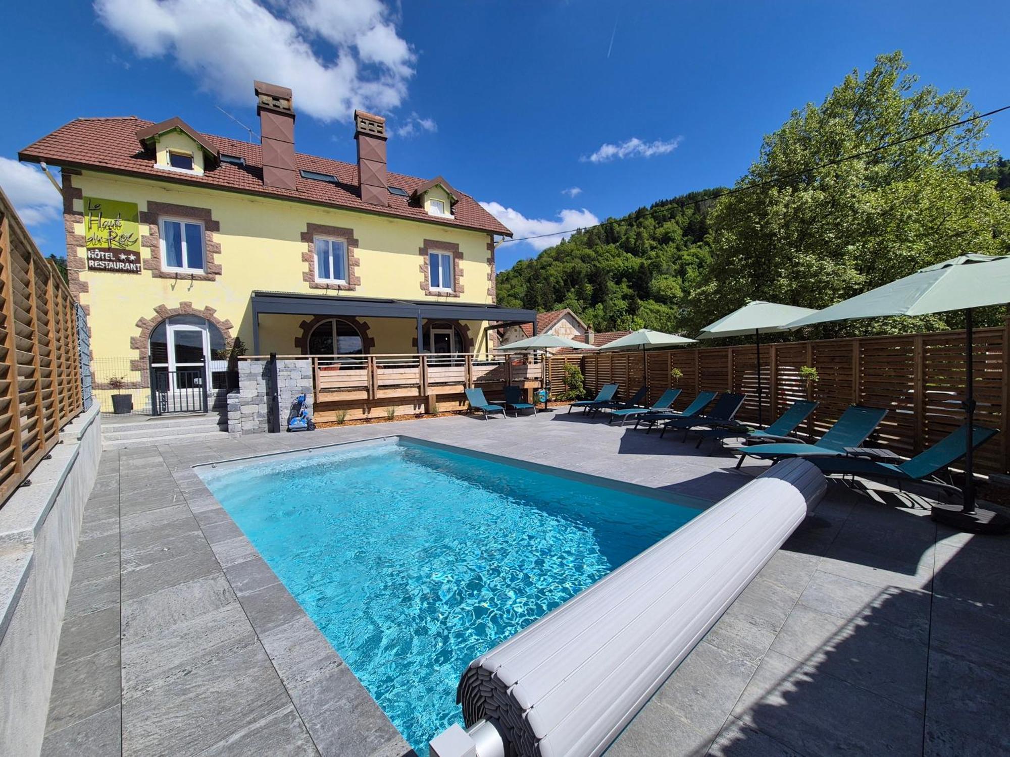 Hotel Restaurant Du Haut Du Roc Basse-sur-le-Rupt Exterior foto